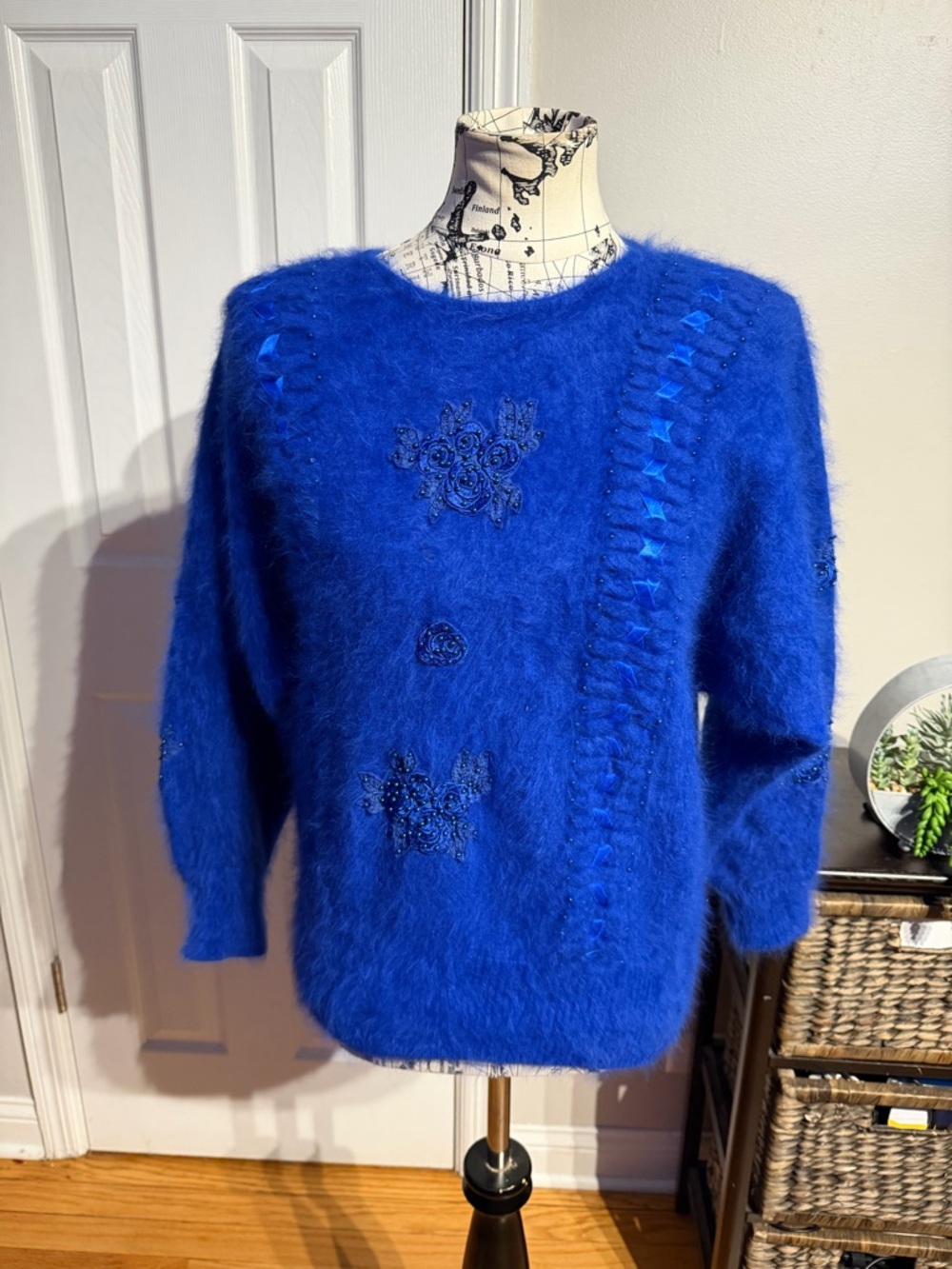 Keo Sung vintage angora cardigan bead floral embroidery Blue Fuzzy Embellish S/M